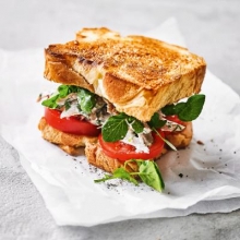 Τοστ με Τυρί