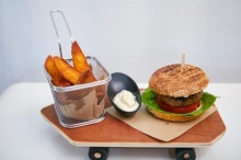 Crispy Chicken Bacon Burger