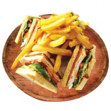 2 Club Sandwich + Πατάτες + Onion Rings + 2 Αναψυκτικά 330ml επιλογής