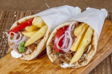 2 Πίτες Επιλογής + Αναψυκτικό 330ml