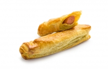 Λουκανόπιτα με Μεγάλο Λουκάνικο και Σάλτσα