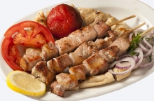 1 Μερίδα Σουβλάκι Κοτόπουλο (3 τεμ) + Πατάτες