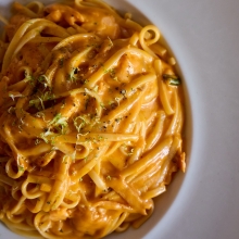 Kαπνιστός Σολομός Νορβηγίας με Φρέσκο Κρεμμύδι