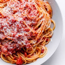 2 Μακαρονάδες Αματριτσιάνα + 2 Αναψυκτικά 330ml