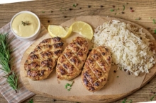 1 Μερίδα Μεγάλη επιλογής + 1 Σαλάτα Ατομική επιλογής