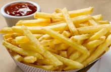 Πατάτες Τηγανιτές Super Crispy με τυρί σως και Γύρο