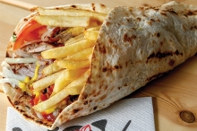 Τορτίγια Μερίδα με Γύρο Κοτόπουλο + Πατάτες + Αναψυκτικό ή Μπύρα