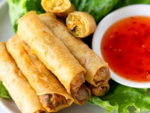 Spring Rolls με Sweet Chilli Sauce