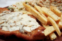 Σνίτσελ Χοιρινό ala Creme Μερίδα