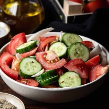 Αγγουροντομάτα Σαλάτα