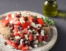 Ντάκος Σαλάτα