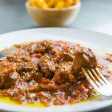 Μοσχαράκι Κοκκινιστό