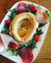 Τηγανητά Αυγά με Κουλούρι Θεσσαλονίκης