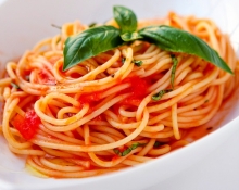 Σπαγγέτι με Κόκκινη Σάλτσα