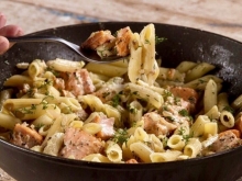 Πέννες με Σολωμό και Ροζέ Σάλτσα