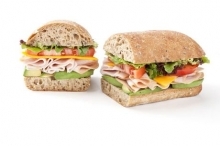 1 Καφές επιλογής + 1 Σάντουτς επιλογής + 1 Τσουρέκι Σοκολάτα