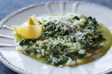 1 Μερίδα Σπανακόρυζο + 1 Ατομική Σαλάτα Mix