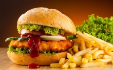 Burger Τέρψη με Φιλέτο Κοτόπουλο Πανέ