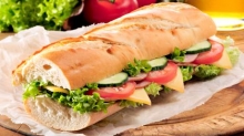 2 Παντόφλες Κοτομπουκιές + 2 Αναψυκτικά 330ml επιλογής