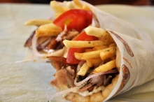 Σουβλάκι Κοτόπουλο Μπούτι Πίτα ΓΙΓΑΣ