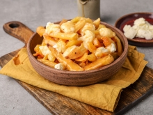 Πατάτες Τηγανητές με Cheddar
