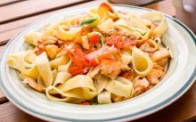 Ταλιατέλες με Σολομό