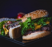 1 Hamburger + 1 Αναψυκτικό 330ml επιλογής