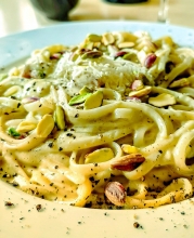 Pasta Carbonara Guanciale and Pistacchio