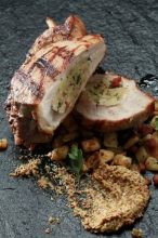 Μπριζόλα Γεμιστή με Πατάτες Φούρνου