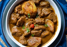 Χοιρινό με Σάλτσα Κάρυ