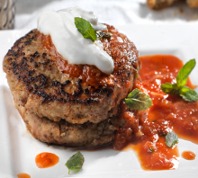 Μπιφτέκια Κοκκινιστά Φούρνου