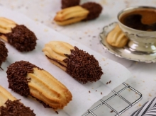 Πτι Φουρ με Μαρμελάδα Βερίκοκο και Αμύγδαλο (κιλό)