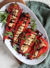 Πιπεριές Φλωρίνης με Τυρί Κρέμα, Φέτα και Μπέικον