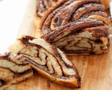 Πασχαλινό Γεμιστό Τσουρέκι