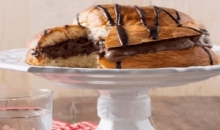 1 Καφές επιλογής + 1 Χειροποίητο Τσουρέκι με Merenda και Μπισκότο Oreo