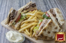 Πίτα Club Γίγας Μπιφτέκι