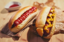 Hot Dog με Λουκάνικο Μεγάλο - Ketchup - Μουστάρδα