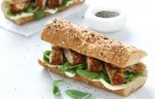 Brioche Ψωμάκι με Μπιφτέκι Μοσχαρίσιο, Τυρί, Μαγιονέζα, Ketchup και Μουστάρδα