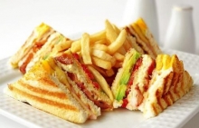 Club Sandwich Μπιφτέκι