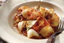 Σουπιές με Πατάτες Γιαχνί