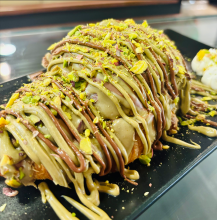 2 Καφέδες επιλογής + 2 Κρουασάν Dubai Pistachio