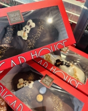 Τσουρέκι Πολίτικο Κοτσίδα Γεμιστό με Πραλίνα Φουντουκιού και Επικάλυψη Σοκολάτας