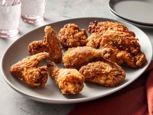 1 Buttermilk Fried Chicken + 1 Coca-Cola 330ml επιλογής
