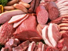 1kg Μπιφτέκια + 10 Σουβλάκια Κοτόπουλο + 1kg Παϊδάκια Κοτόπουλο + 1kg Πανσέτα + 1kg Παϊδάκια Αρνίσια + 1kg Κοτομπέικον + 10 Σουβλάκια Χοιρινά + 1kg Λουκάνικα + 1kg Μπριζόλες Χοιρινές (λαιμού) + 10 Πίτες + 2.5kg Κατεψυγμένες Πατάτες