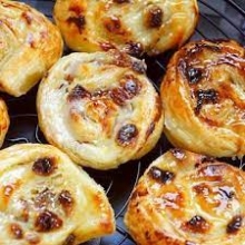 Ρολάκια Κρέμα Σταφίδα