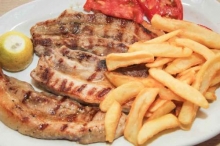 1kg Πανσέτα (άψητη) + 1 Μερίδα Πατάτες + 1 Μερίδα Γιαούρτι ή Τζατζίκι + 1 Βίκος Cola 1.5lt