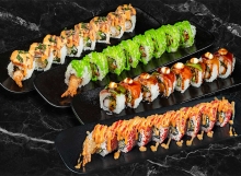 4 Sushi επιλογής (3+1 -50%)