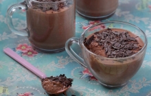 Σπιτικό Μπολ Κρέμας Μπισκότο - Σοκολάτα με Σιρόπι Σοκολάτας