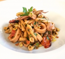 Καλαμάρι με Ζυμαρικά