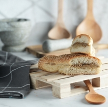 Κουλούρι Γεμιστό με Bueno